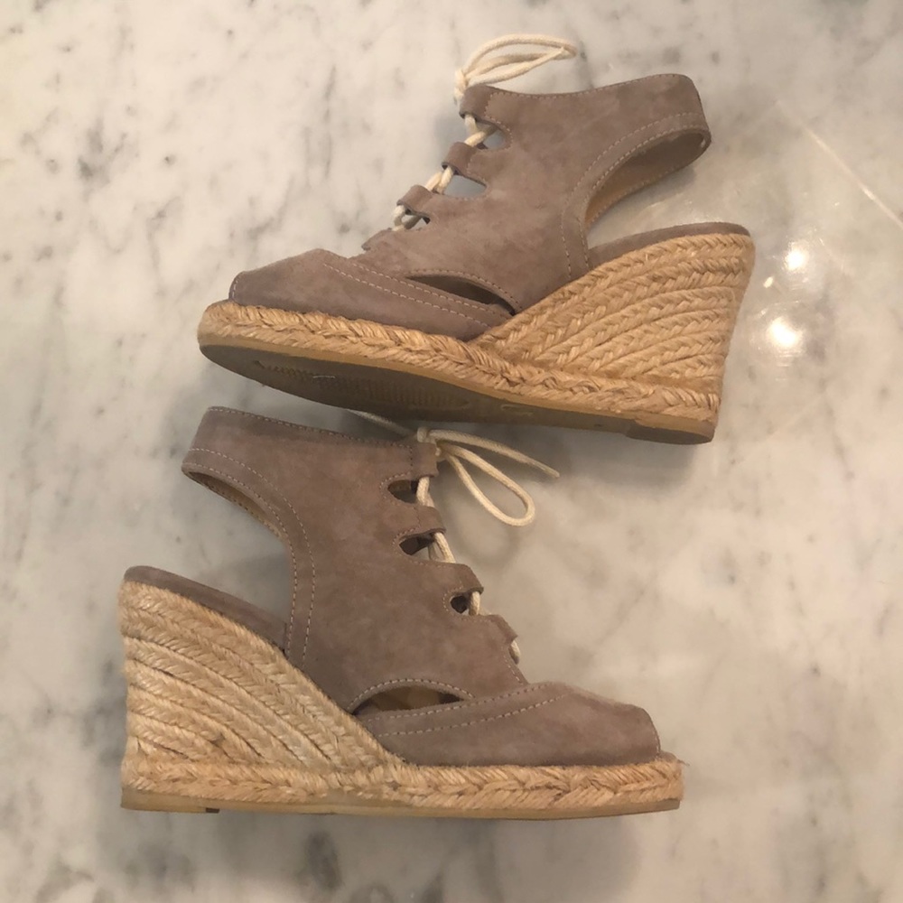 Castell Menorca Wedges